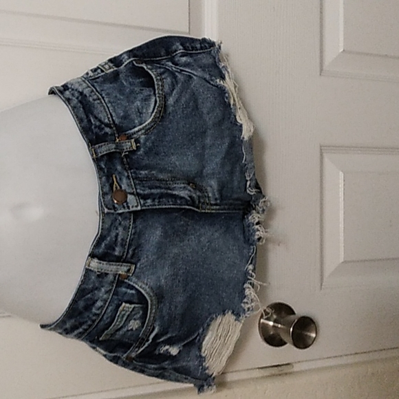 SALVAGE DENIUM SHORTS - Picture 1 of 4